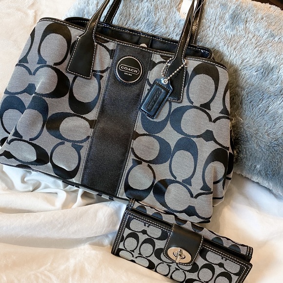 Coach Handbags - Coach Handbag